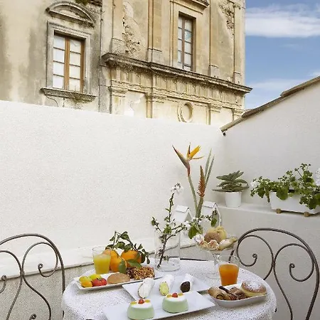 Nicotera Appartamento Noto